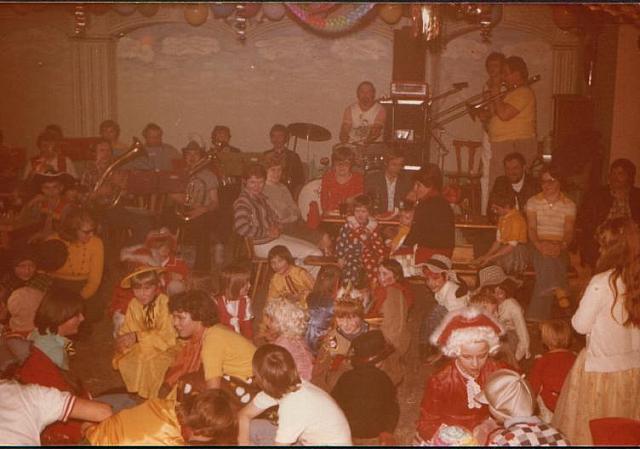 1977 Kinderfasching.jpg